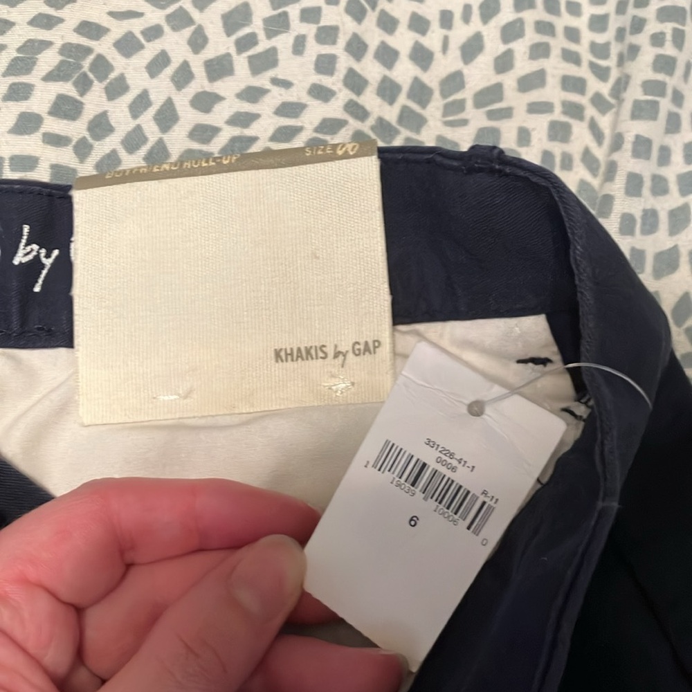 NWT Gap Navy Boyfriend Roll-Up Khakis - Picture 4 of 7